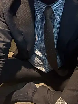 Snapshot of RYUICHI_1919 chatting on April 6, 10:38 am RYUICHI 1919 online show from April 6, 10:38 am