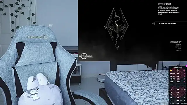 H3xD0ll online show from June 21, 2:30 pm