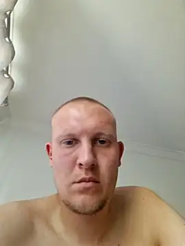 Snapshot of Ousto18 chatting on July 2, 3:07 pm Ousto18 online show from July 2, 3:07 pm