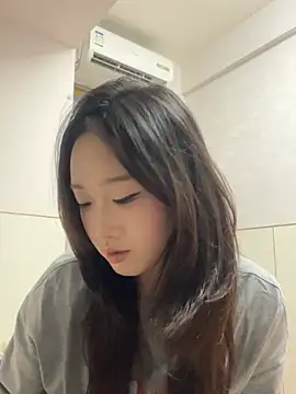 Alice-babyone online show from April 27, 10:24 am