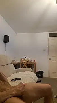 Snapshot of funycouple chatting on April 11, 8:24 pm funycouple online show from April 11, 8:24 pm