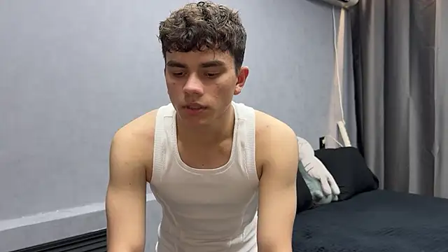 MaxWoolf online show from May 26, 1:51 pm