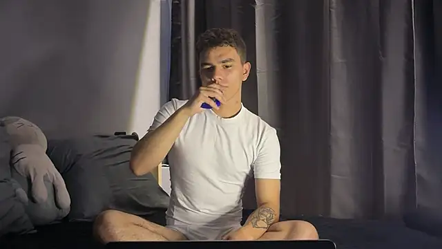 MaxWoolf online show from July 8, 1:48 pm