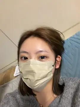 zhuzhu8023 online show from April 7, 1:00 pm