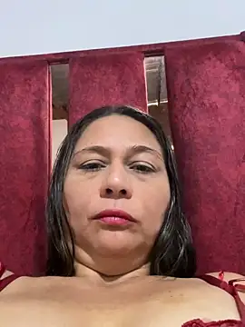 Snapshot of _violeta_99 chatting on May 25, 3:07 pm violeta 99 online show from May 25, 3:07 pm