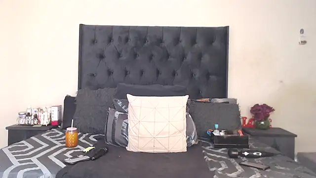 AdventuresLove7 online show from May 10, 11:59 am