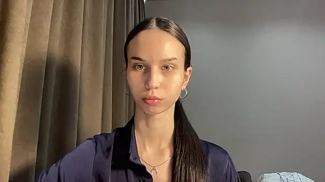 Snapshot of sparkmuse chatting on March 29, 9:15 pm sparkmuse online show from March 29, 9:15 pm