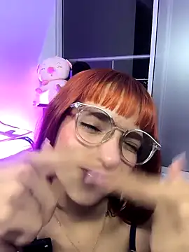 Snapshot of Chloee_Reed chatting on April 9, 6:19 am Chloee Reed online show from April 9, 6:19 am