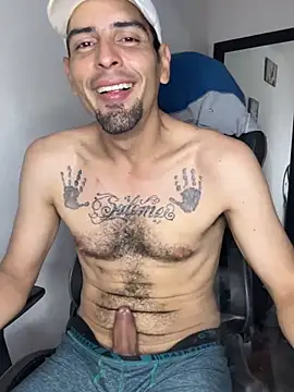 Snapshot of Lherzamxx chatting on March 29, 5:13 pm Lherzamxx online show from March 29, 5:13 pm