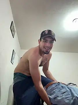 Snapshot of Lherzamxx chatting on April 2, 7:11 pm Lherzamxx online show from April 2, 7:11 pm