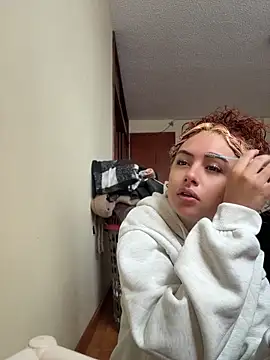 Amber-fire online show from May 21, 2:35 pm