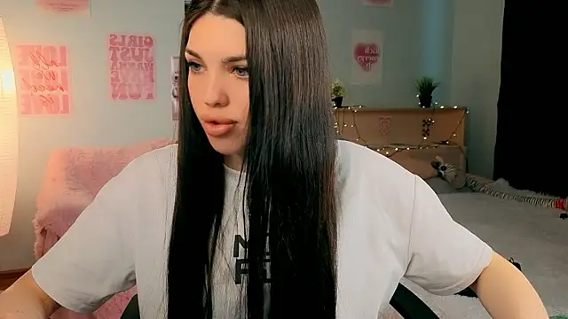 molly rettyy online show from March 30, 4:46 am