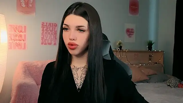 molly rettyy online show from May 9, 4:39 am