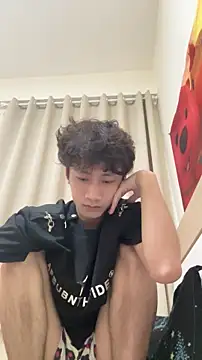 sexyboy-3525 online show from May 15, 2:35 pm