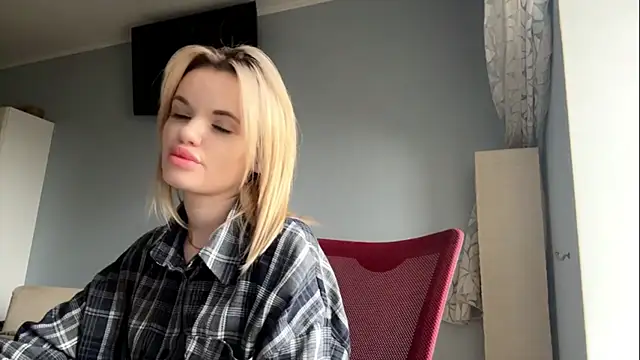 NikaFoster online show from April 2, 1:09 pm