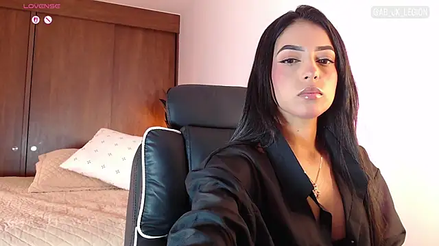 SaraRoss online show from April 29, 4:44 pm