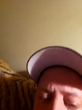 Snapshot of Hot_Martin_48yrs chatting on March 31, 12:12 am Hot Martin 48yrs online show from March 31, 12:12 am