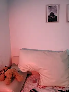 sweet alaia online show from April 10, 2:55 pm