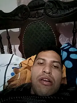 Julian411 online show from March 31, 9:15 pm