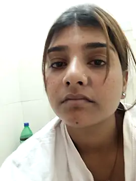   Hot  Lakshmi   online show from April 17, 4:04 am