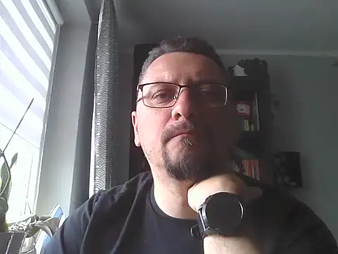 19cmSlave online show from May 12, 9:39 am