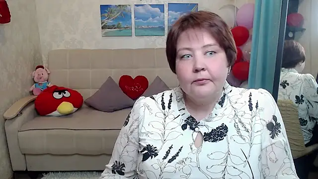 QUEEN02030 online show from April 1, 10:27 am