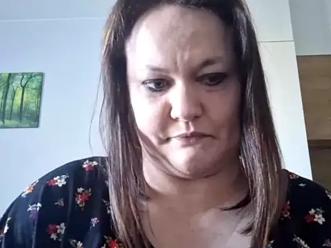 OpheliaMilf online show from April 18, 1:15 pm