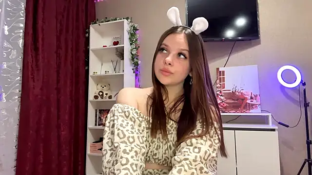 Snapshot of VictoriaSGS chatting on April 1, 4:59 pm VictoriaSGS online show from April 1, 4:59 pm