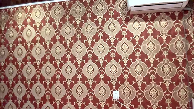 Snapshot of VictoriaSGS chatting on April 3, 3:21 pm VictoriaSGS online show from April 3, 3:21 pm