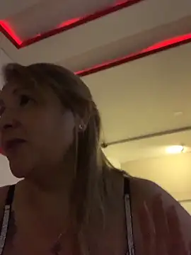 Snapshot of Ambar_Hoot chatting on March 31, 4:35 am Ambar Hoot online show from March 31, 4:35 am