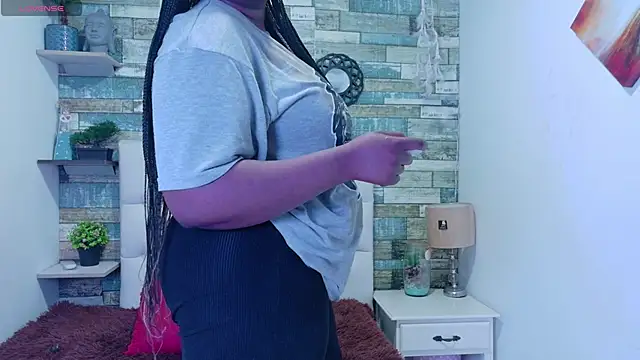 Skylernaomi online show from May 9, 1:38 pm