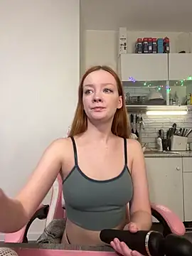 Snapshot of Sun__shiine chatting on April 2, 2:47 pm Sun shiine online show from April 2, 2:47 pm