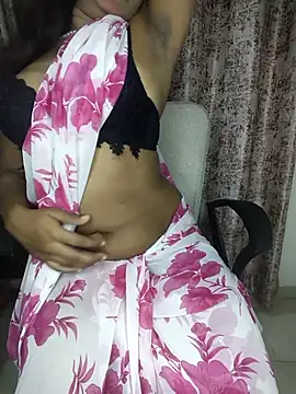 Snapshot of Piyu_x chatting on August 4, 7:38 pm Piyu x online show from August 4, 7:38 pm