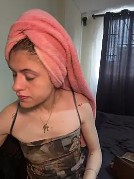 Lia fire online show from May 24, 6:46 pm