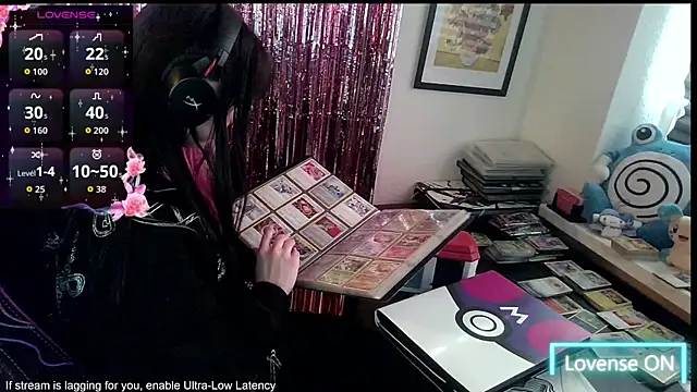 Snapshot of CutieTracer chatting on May 6, 4:12 pm CutieTracer online show from May 6, 4:12 pm