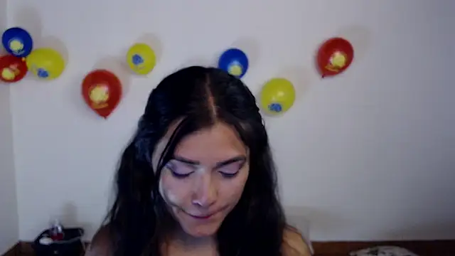 FreyaRouge online show from June 24, 5:56 pm
