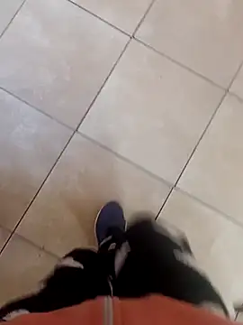 Snapshot of Skinnygirljulie chatting on April 8, 4:07 pm Skinnygirljulie online show from April 8, 4:07 pm