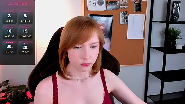 Snapshot of CherryCrushLove chatting on May 16, 11:31 am CherryCrushLove online show from May 16, 11:31 am