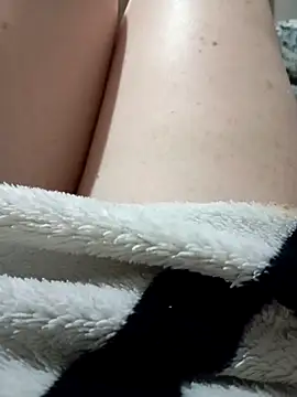 Snapshot of bela_casadinhaa chatting on April 13, 10:43 am bela casadinhaa online show from April 13, 10:43 am