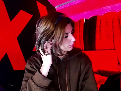 AlanFox1 online show from May 15, 1:29 pm