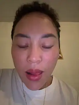 Lina-Naughty online show from May 29, 5:05 am