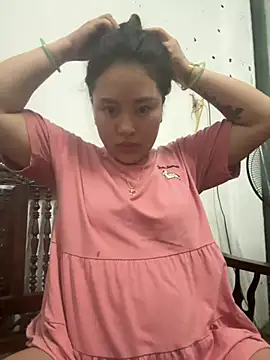 Snapshot of Lina-Naughty chatting on June 24, 3:33 pm Lina-Naughty online show from June 24, 3:33 pm