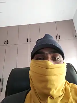 Snapshot of noonekinghere chatting on April 1, 11:44 am noonekinghere online show from April 1, 11:44 am