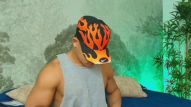 Snapshot of BruceStroud chatting on April 7, 11:10 am BruceStroud online show from April 7, 11:10 am