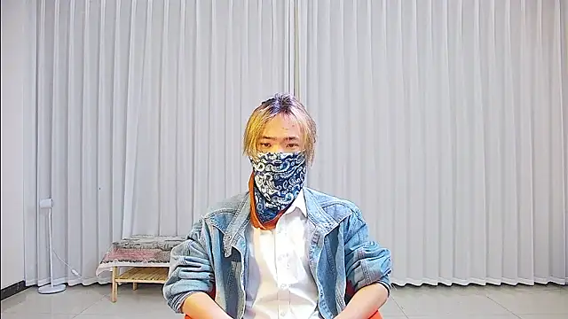 Snapshot of wumei-001 chatting on April 1, 1:41 pm wumei-001 online show from April 1, 1:41 pm