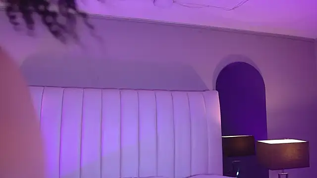 LuxyLux  online show from April 28, 2:27 am