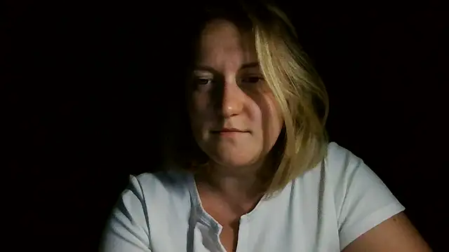 TinaKittyX online show from June 27, 8:03 pm