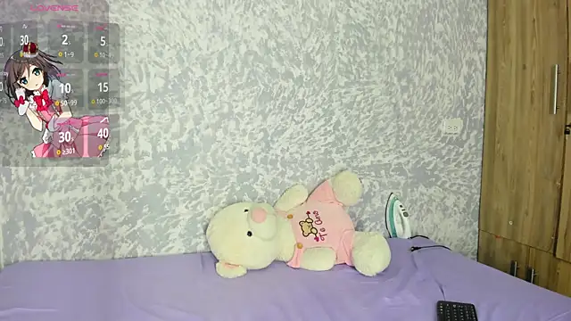 Sophie bunny1 online show from June 20, 9:39 pm