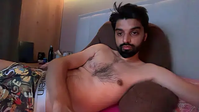 Snapshot of priyxh chatting on July 17, 10:58 pm priyxh online show from July 17, 10:58 pm