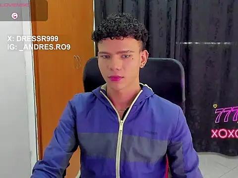 sebascuterouss online show from April 30, 1:28 pm